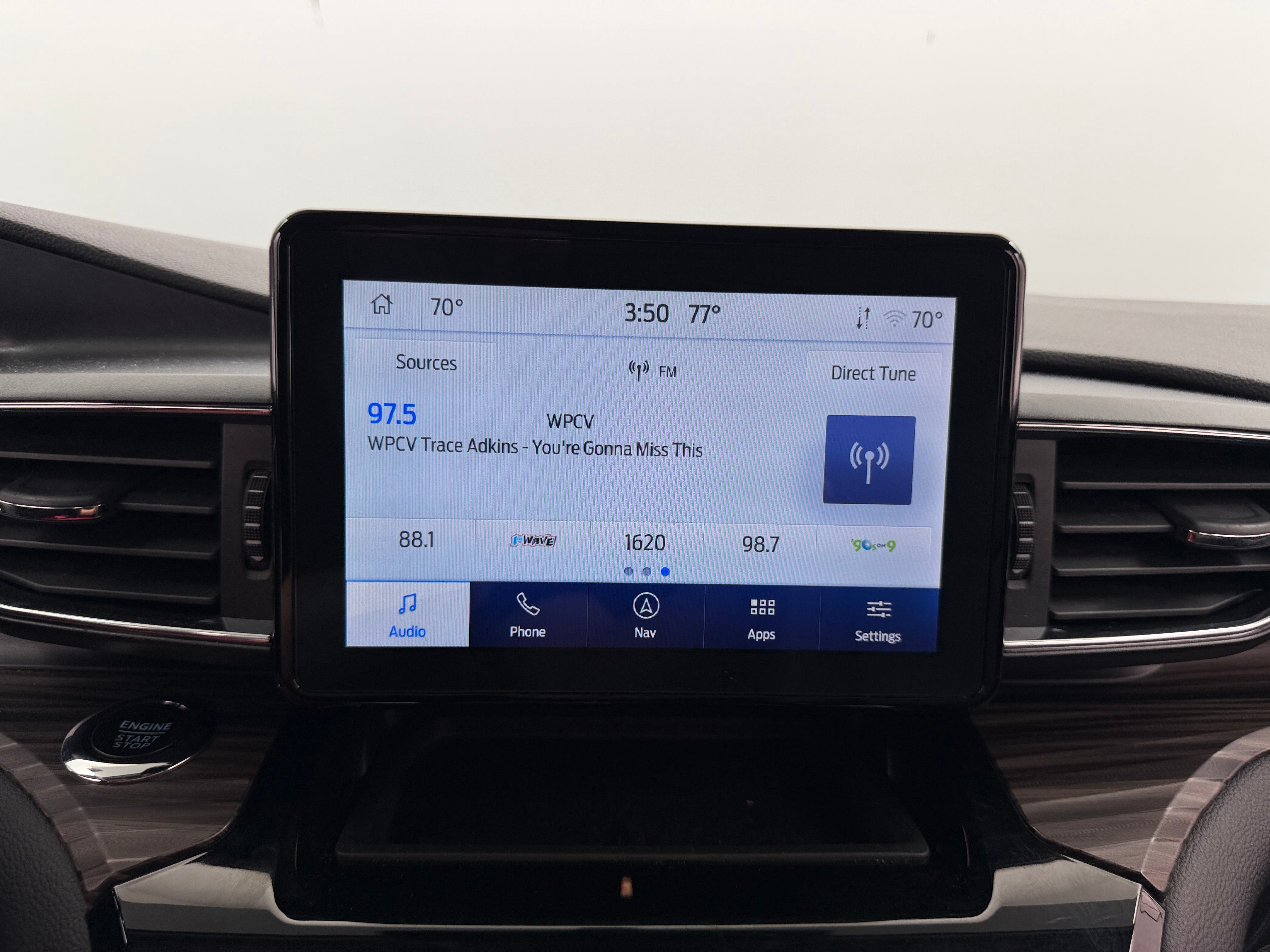 2024 Ford Explorer Limited - Photo 16