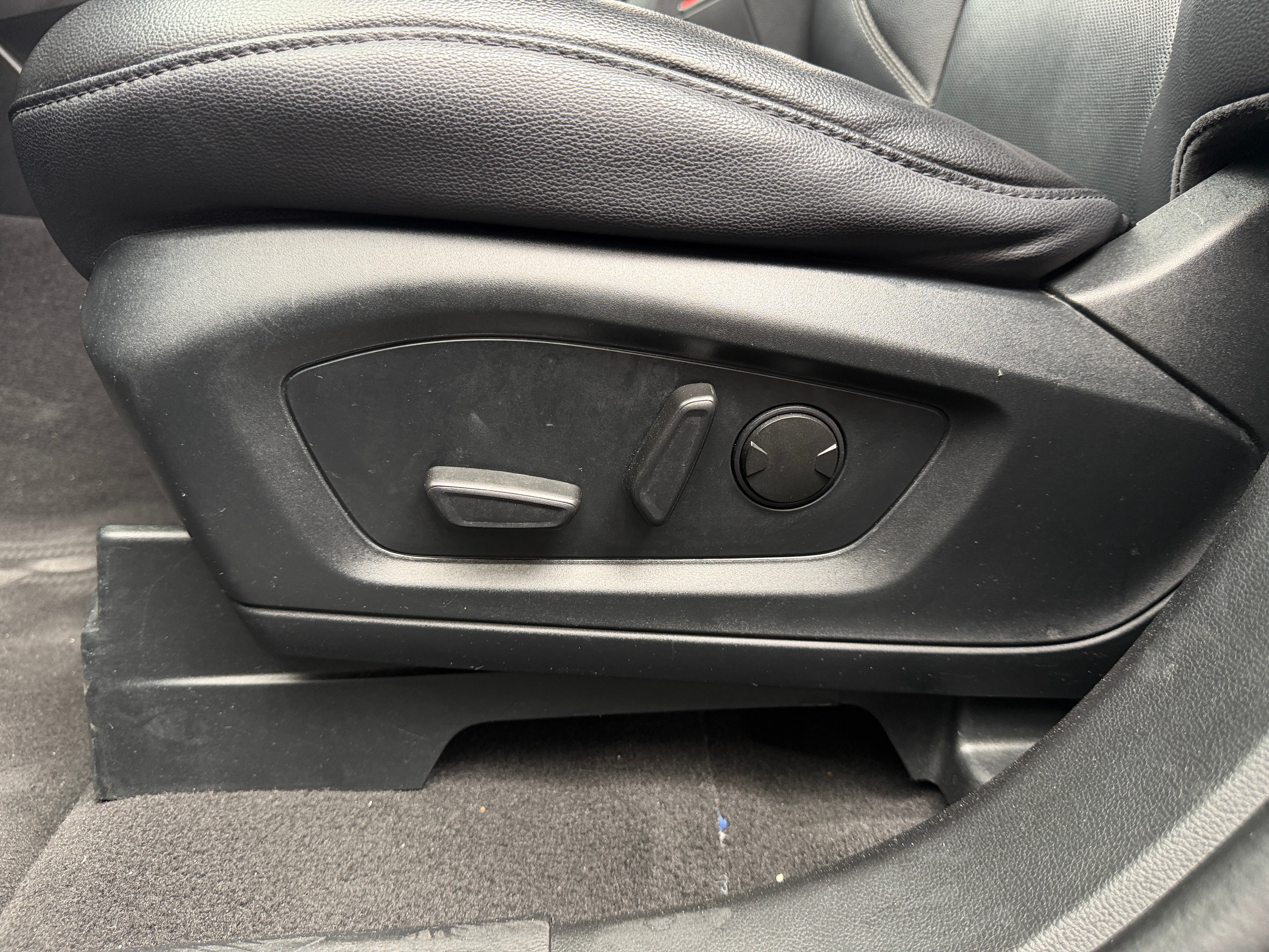 2024 Ford Explorer Limited - Photo 22