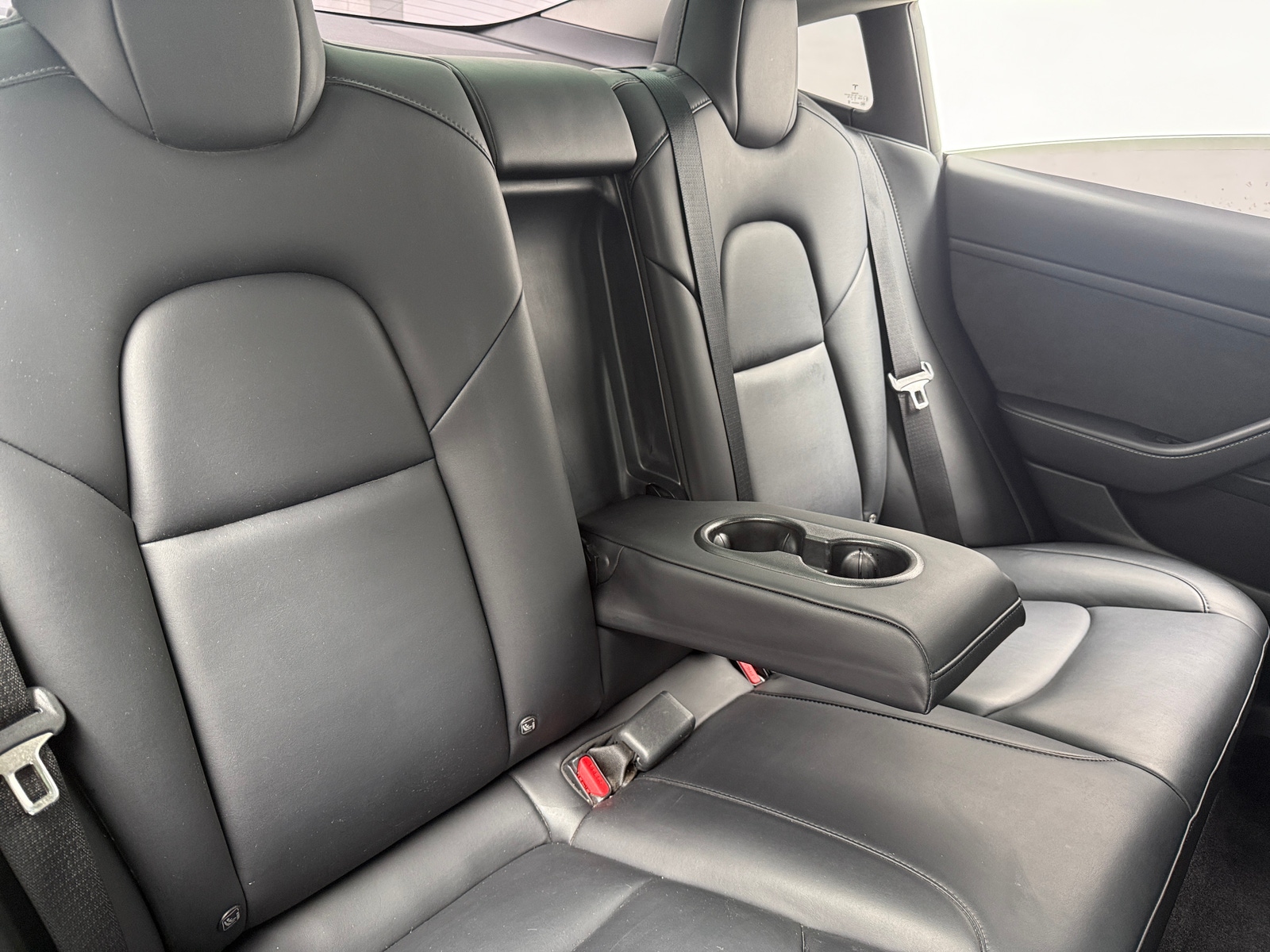 Thumbnail: 2022 Tesla Model 3 - 5