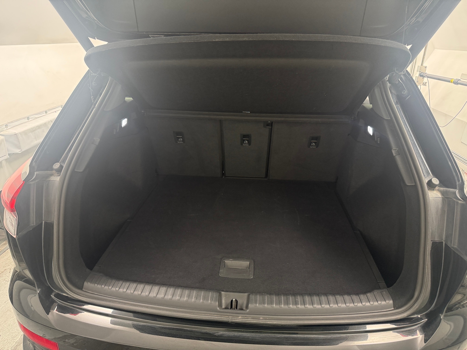 Thumbnail: 2023 Audi Q4 e-tron - 7