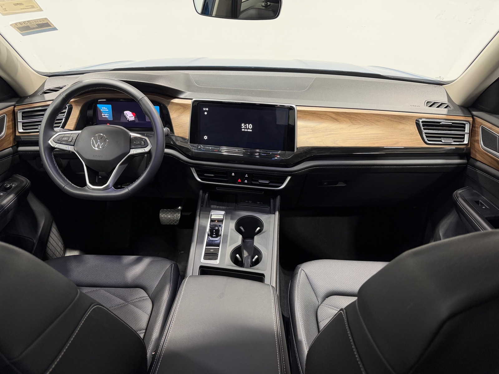 Thumbnail: 2026 Volkswagen Atlas - 3