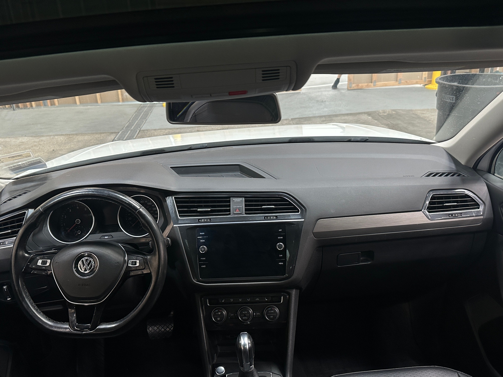 Thumbnail: 2018 Volkswagen Tiguan - 3