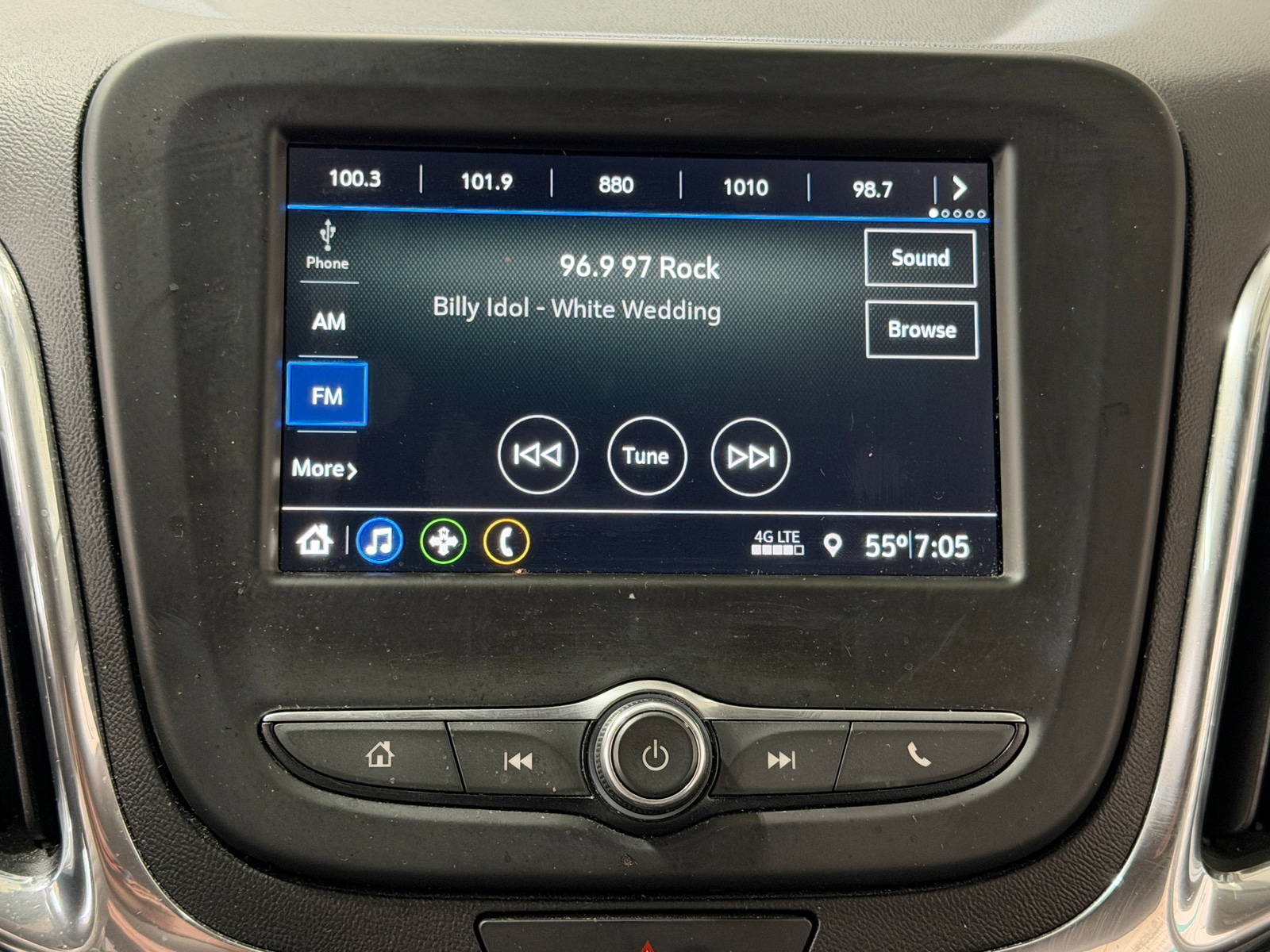 Thumbnail: 2019 Chevrolet Equinox - 4
