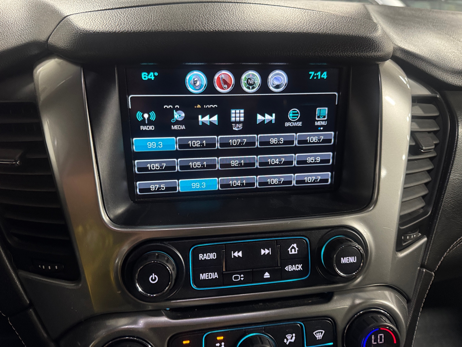 Thumbnail: 2019 Chevrolet Tahoe - 4