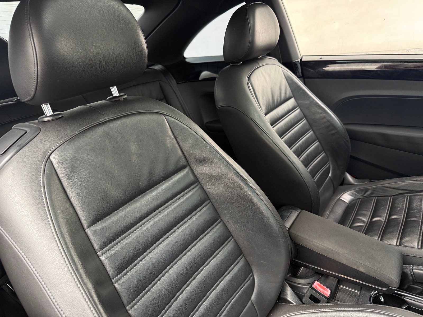 Thumbnail: 2013 Volkswagen Beetle - 2
