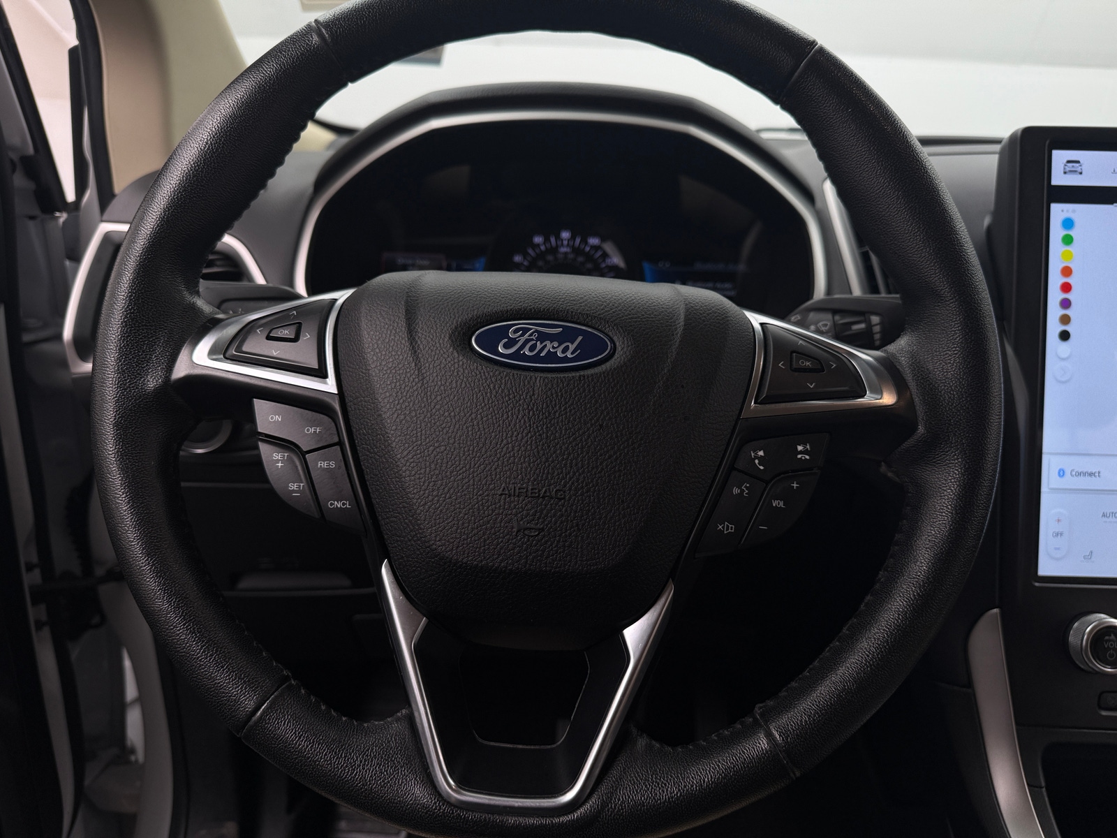 Thumbnail: 2021 Ford Edge - 4