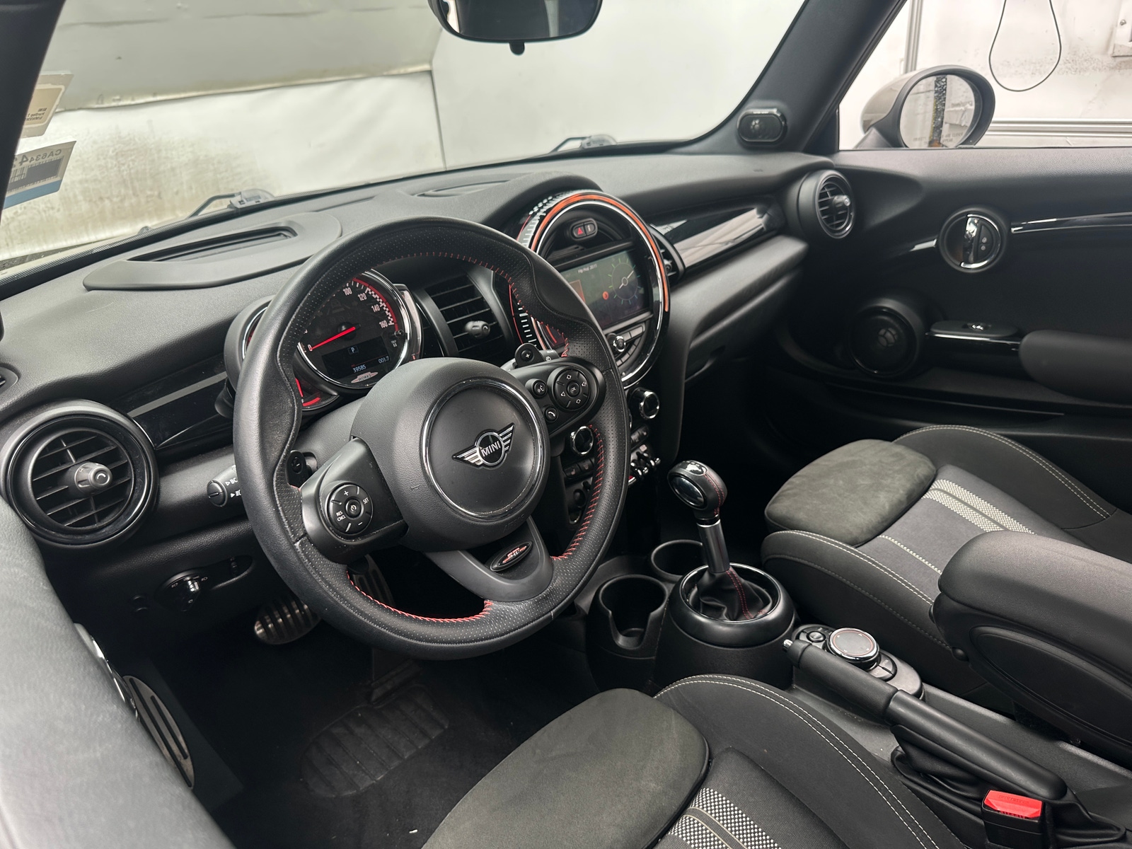 Thumbnail: 2019 MINI Cooper Hardtop - 3