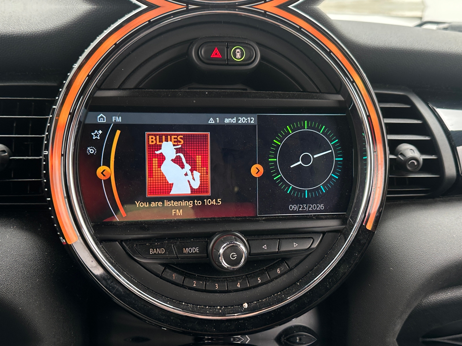 Thumbnail: 2019 MINI Cooper Hardtop - 4