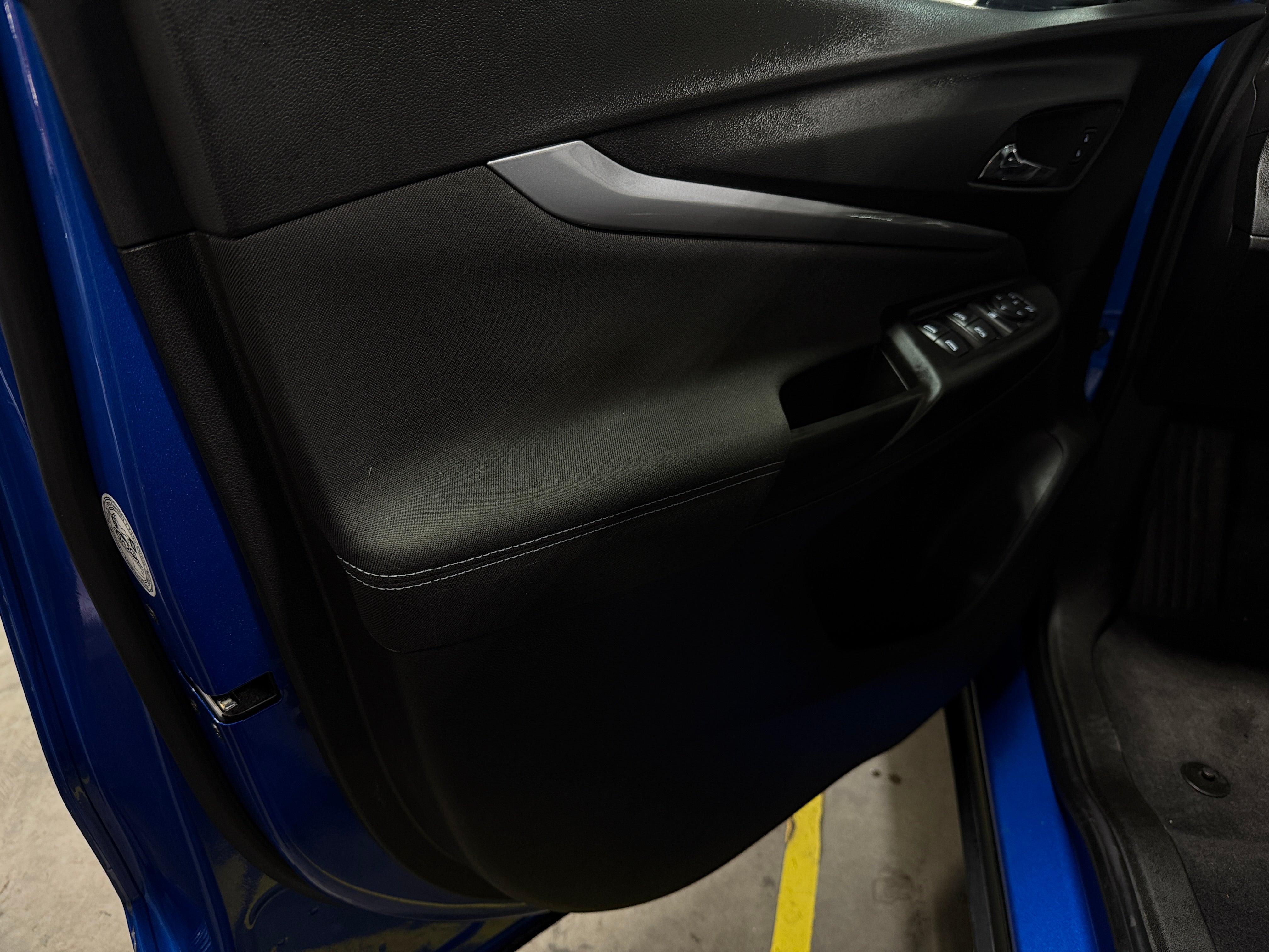 Used 2023 Chevrolet Bolt EUV LT with VIN 1G1FY6S06P4132498 for sale in Auburn, WA