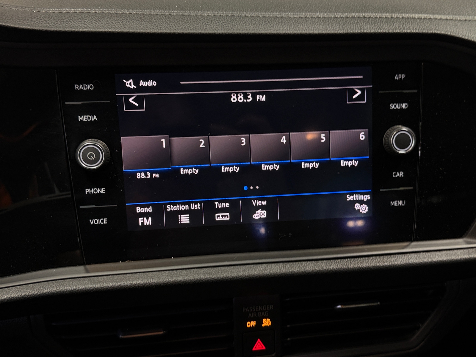 Thumbnail: 2019 Volkswagen Jetta - 3