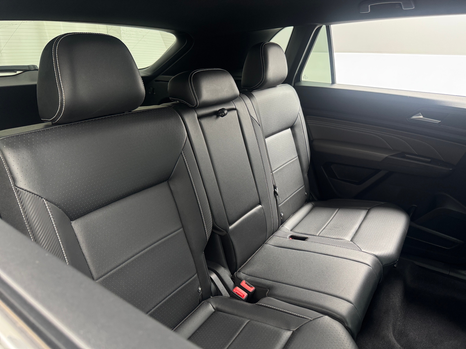 Thumbnail: 2021 Volkswagen Atlas - 6