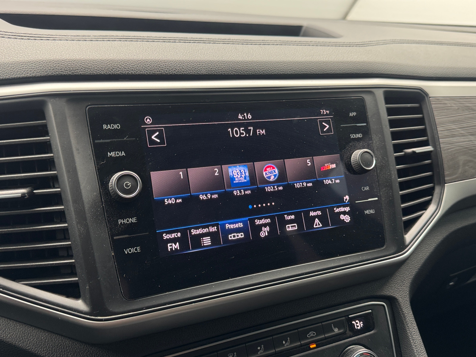 Thumbnail: 2021 Volkswagen Atlas - 4