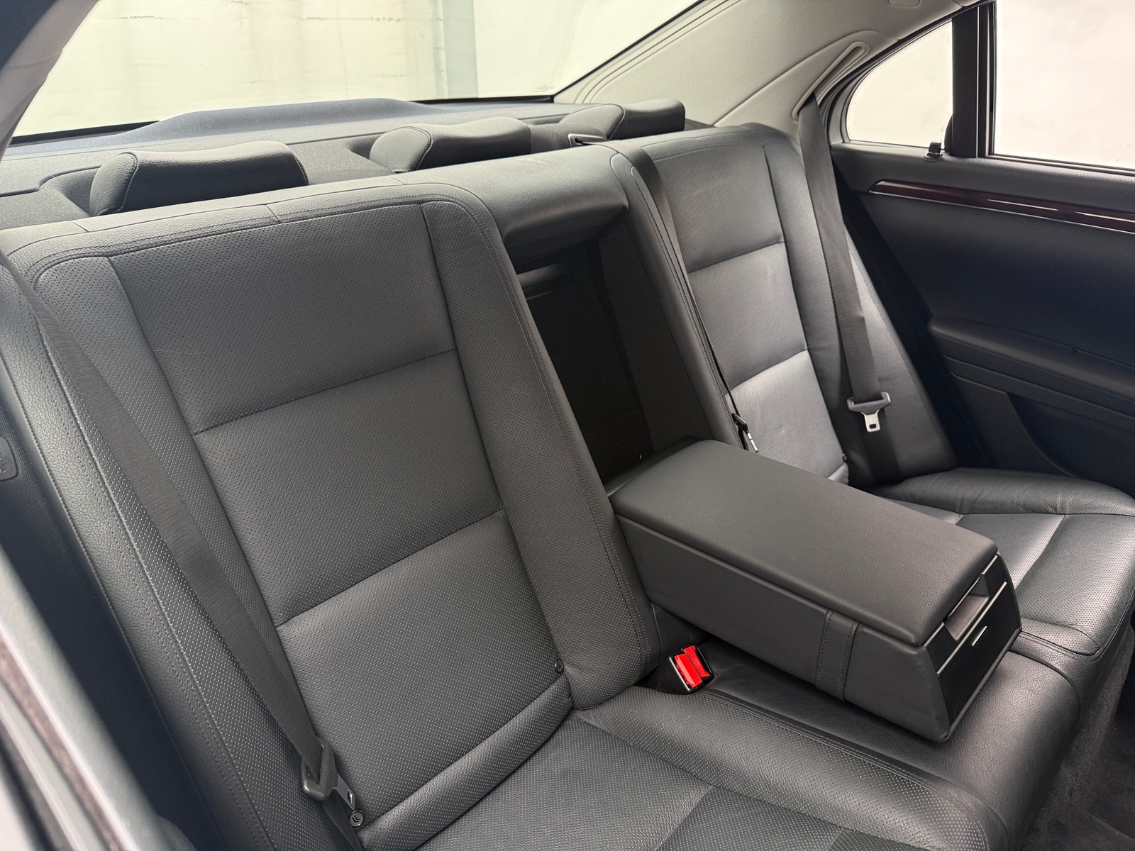 Thumbnail: 2010 Mercedes-Benz S-Class - 6