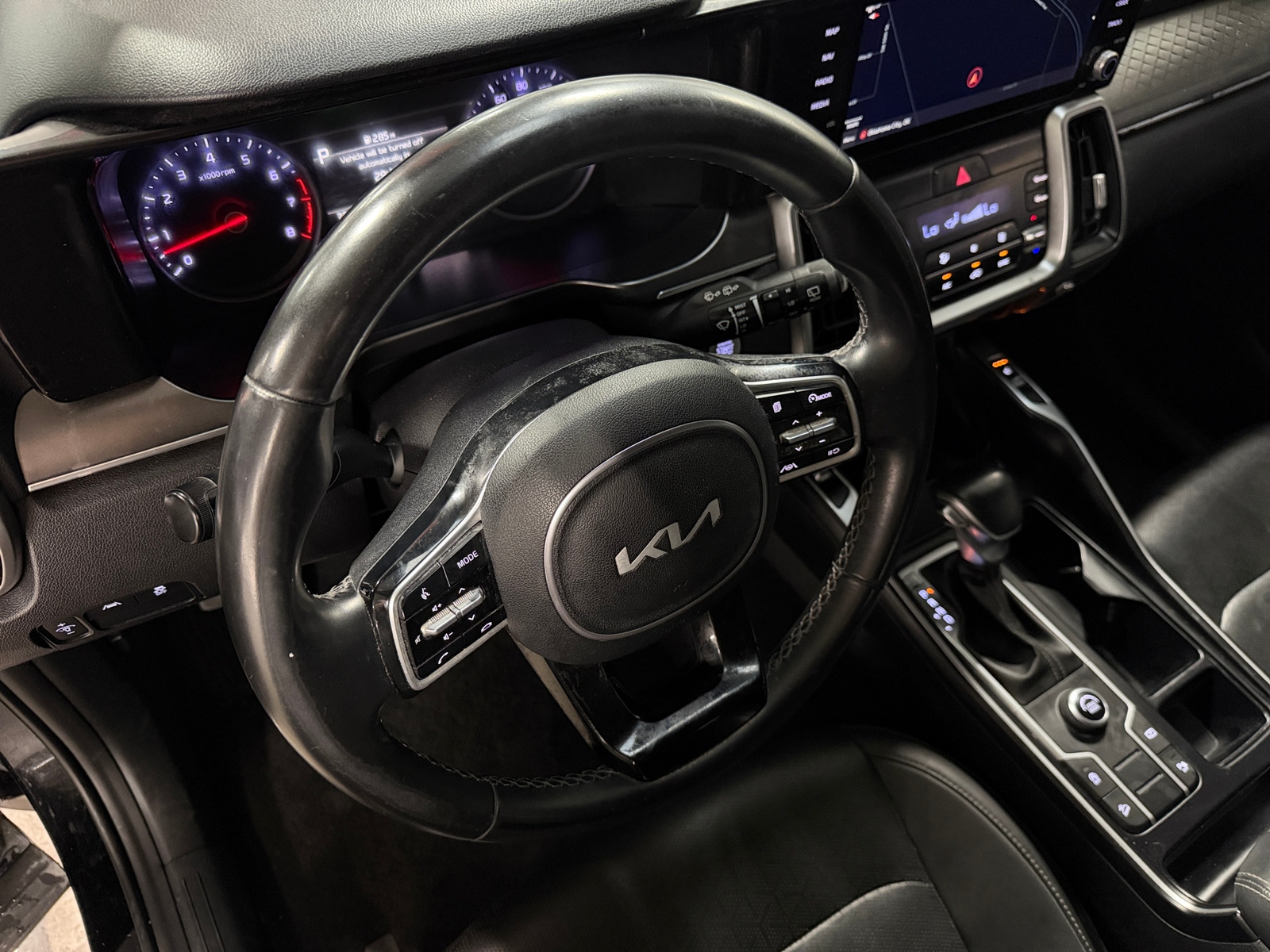 Thumbnail: 2022 Kia Sorento - 4