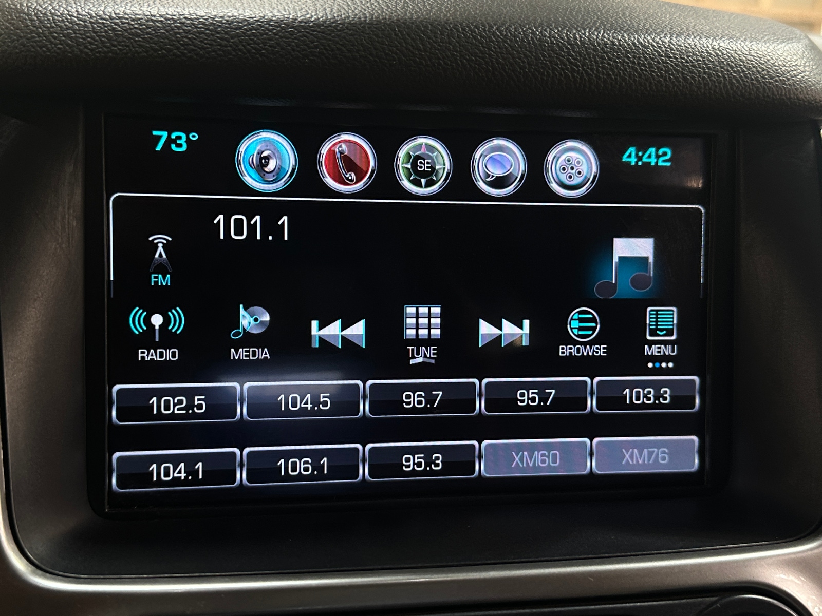 Thumbnail: 2016 Chevrolet Suburban - 3