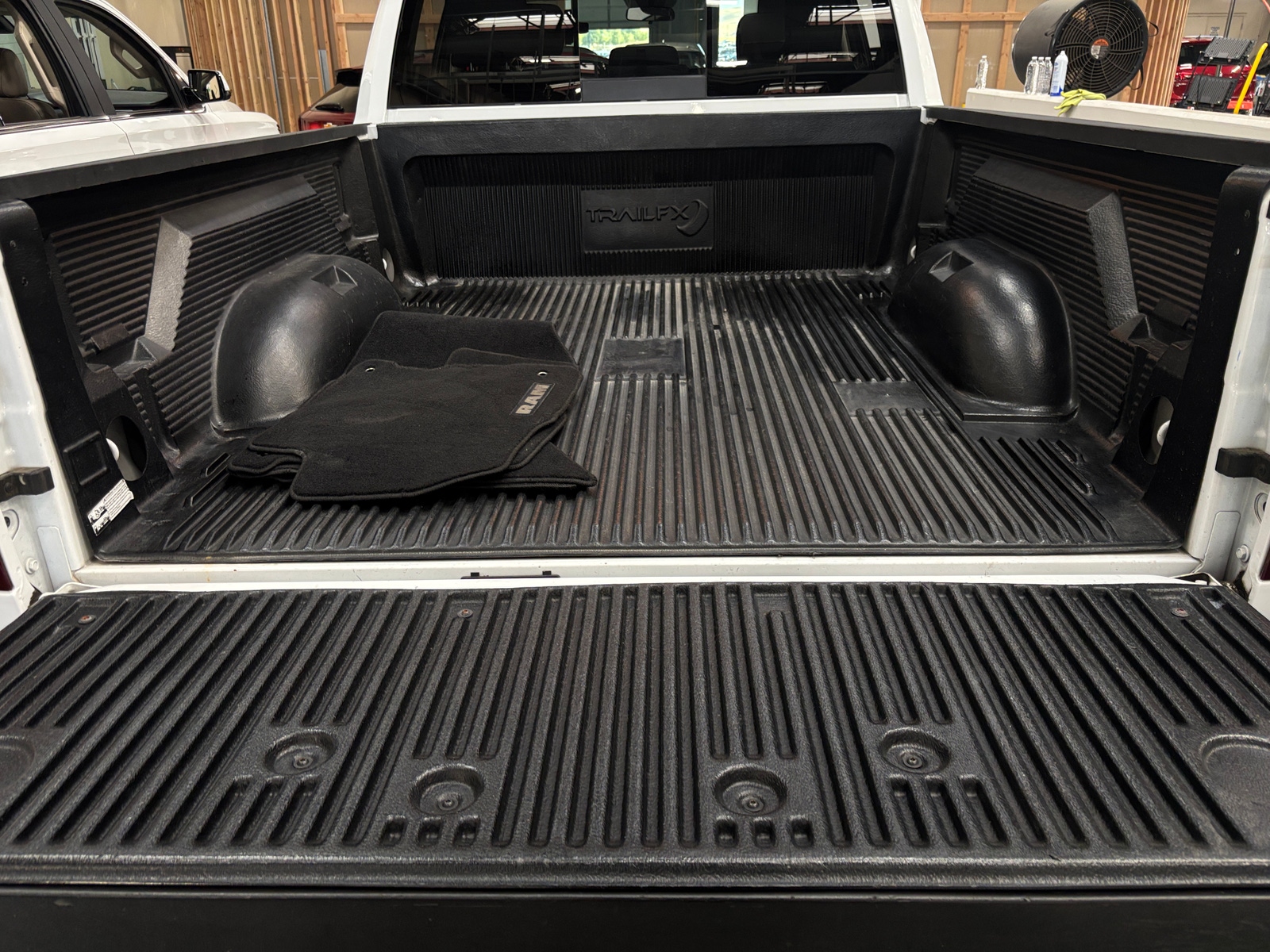Thumbnail: 2019 RAM 1500 Classic - 7