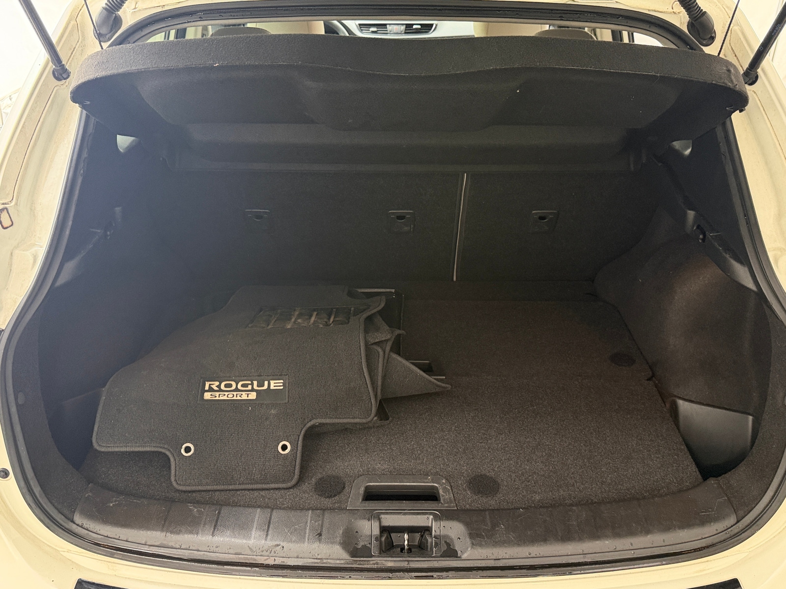 Thumbnail: 2018 Nissan Rogue Sport - 7