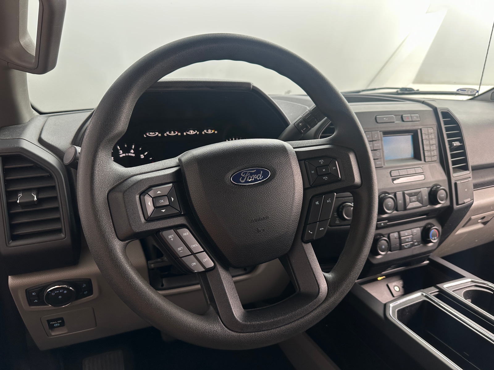 Thumbnail: 2015 Ford Econoline - 5
