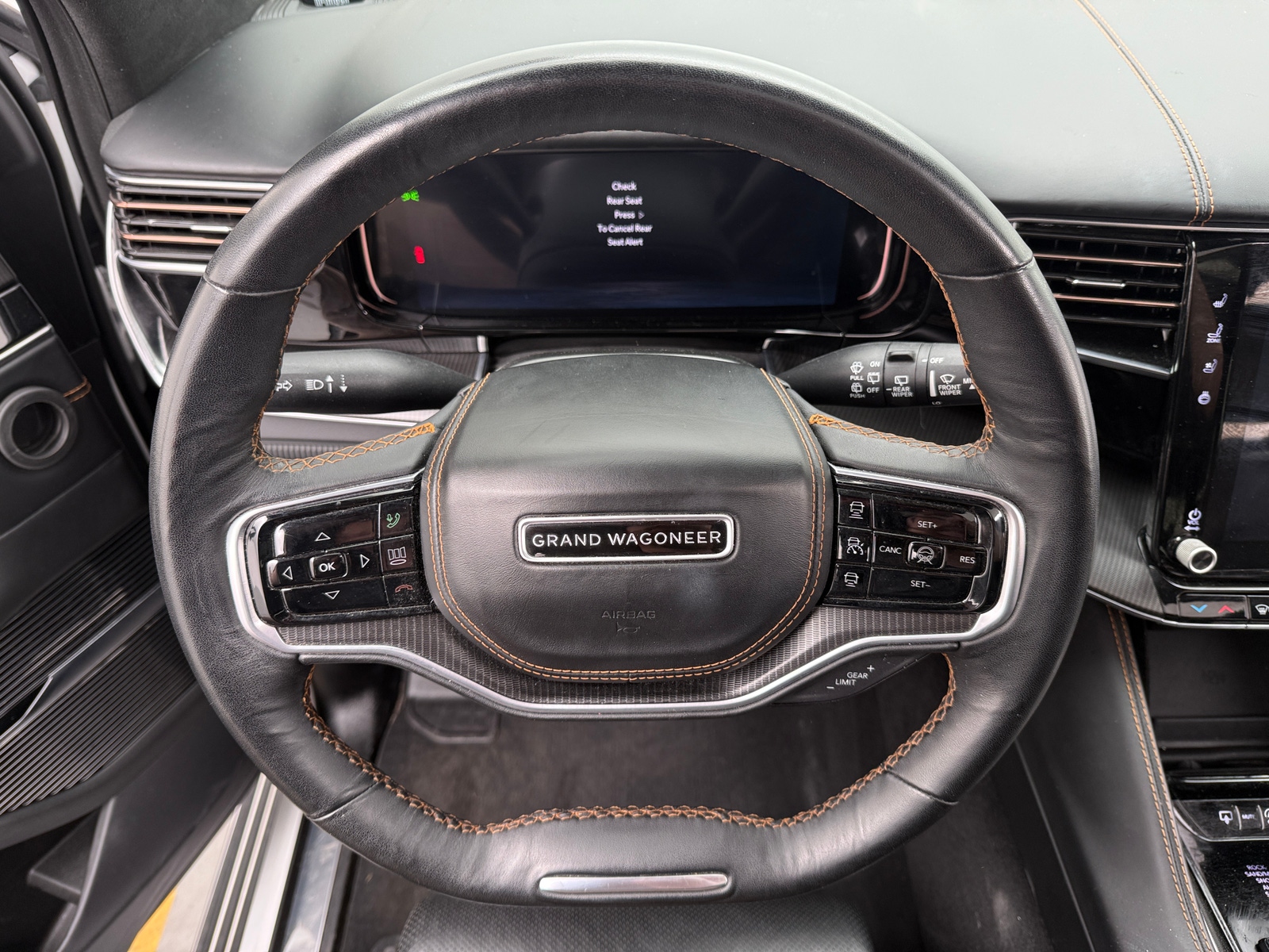 Thumbnail: 2024 Jeep Grand Wagoneer L - 4