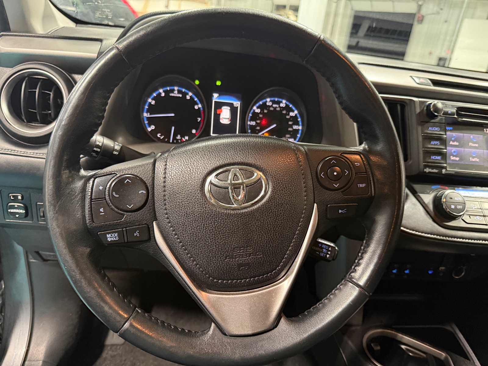 Thumbnail: 2018 Toyota RAV4 - 5