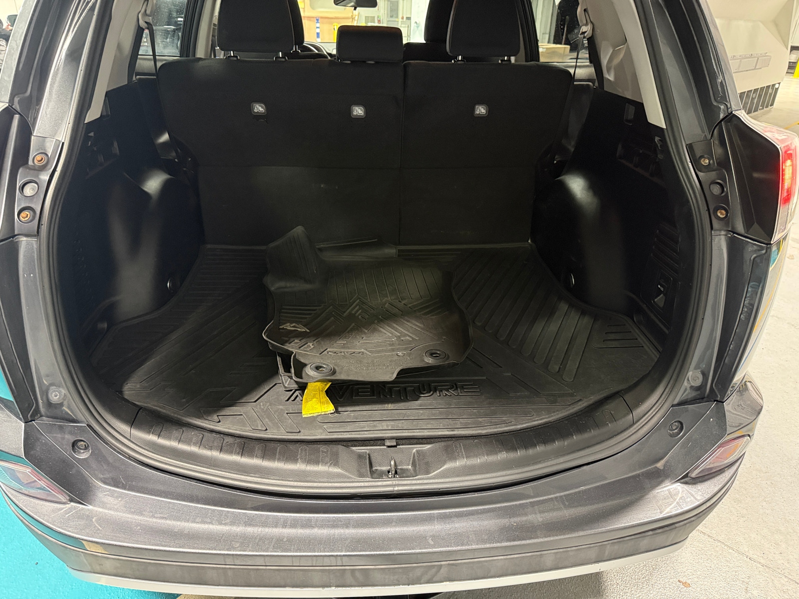 Thumbnail: 2018 Toyota RAV4 - 7