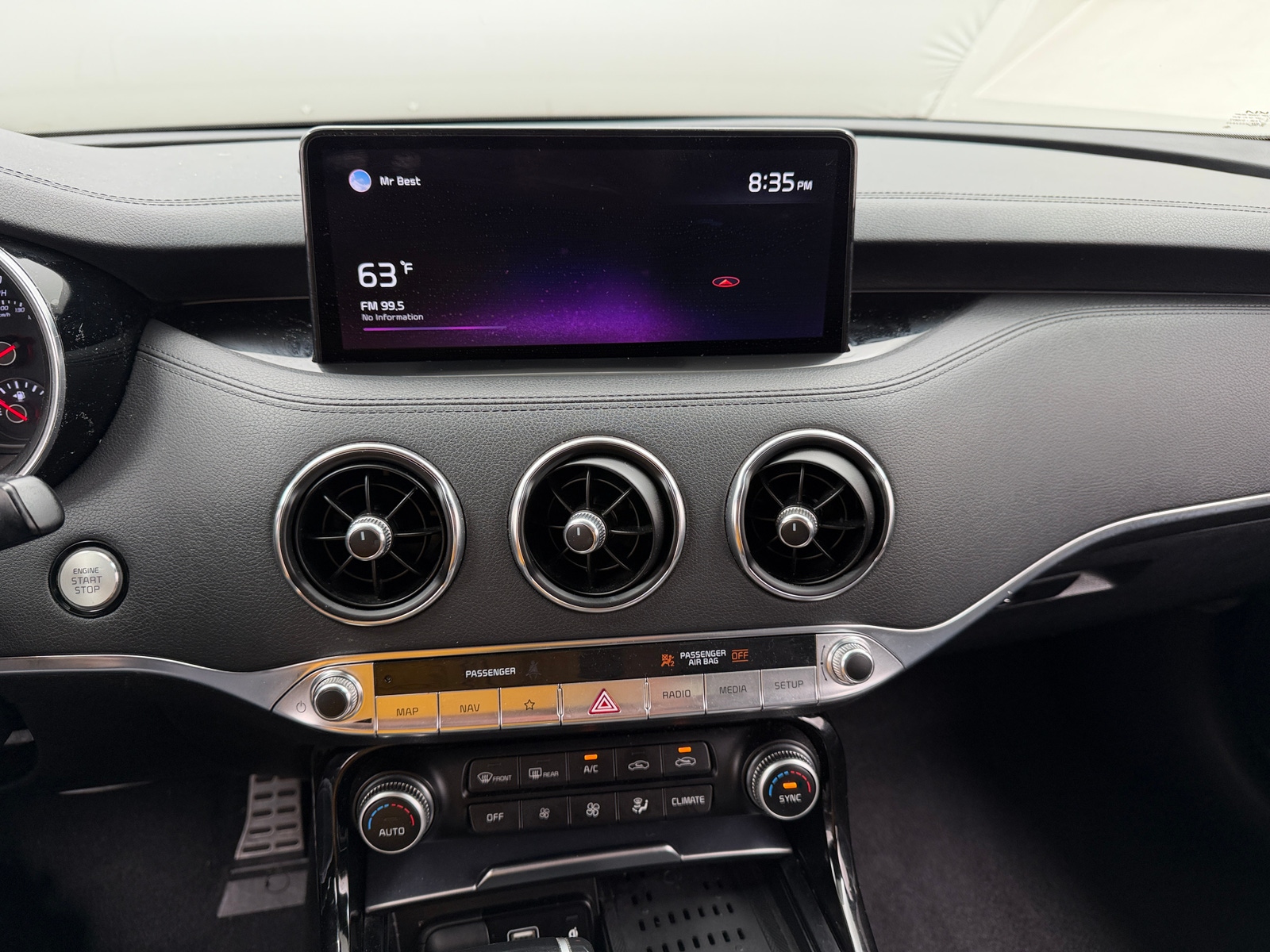 Thumbnail: 2022 Kia Stinger - 3