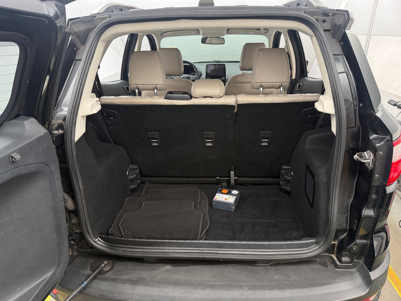 Thumbnail: 2019 Ford EcoSport - 6