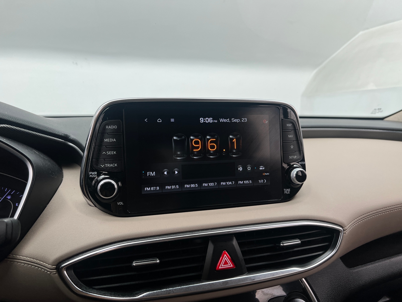Thumbnail: 2019 Hyundai Santa Fe - 3