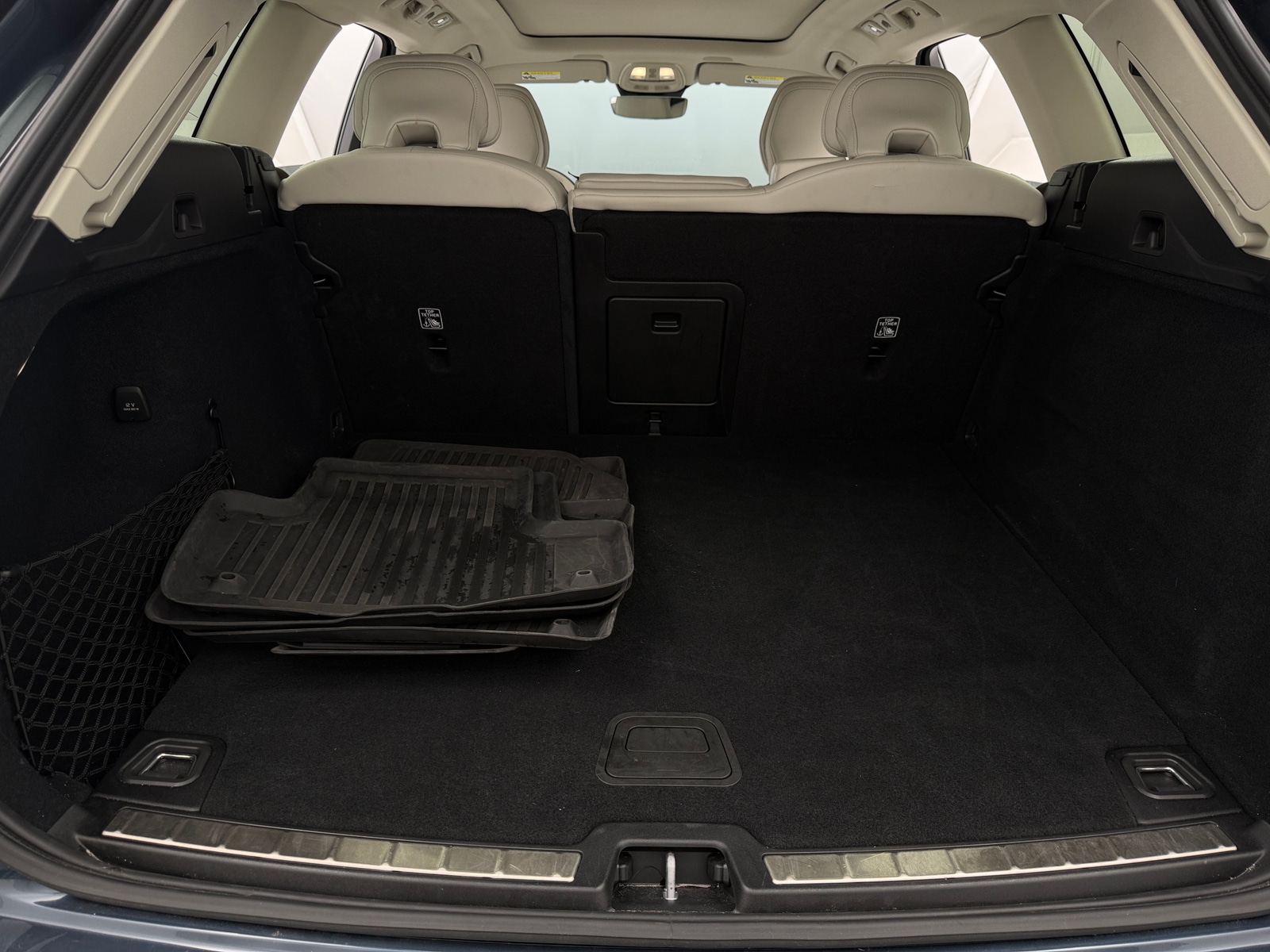 Thumbnail: 2026 Volvo XC60 - 7