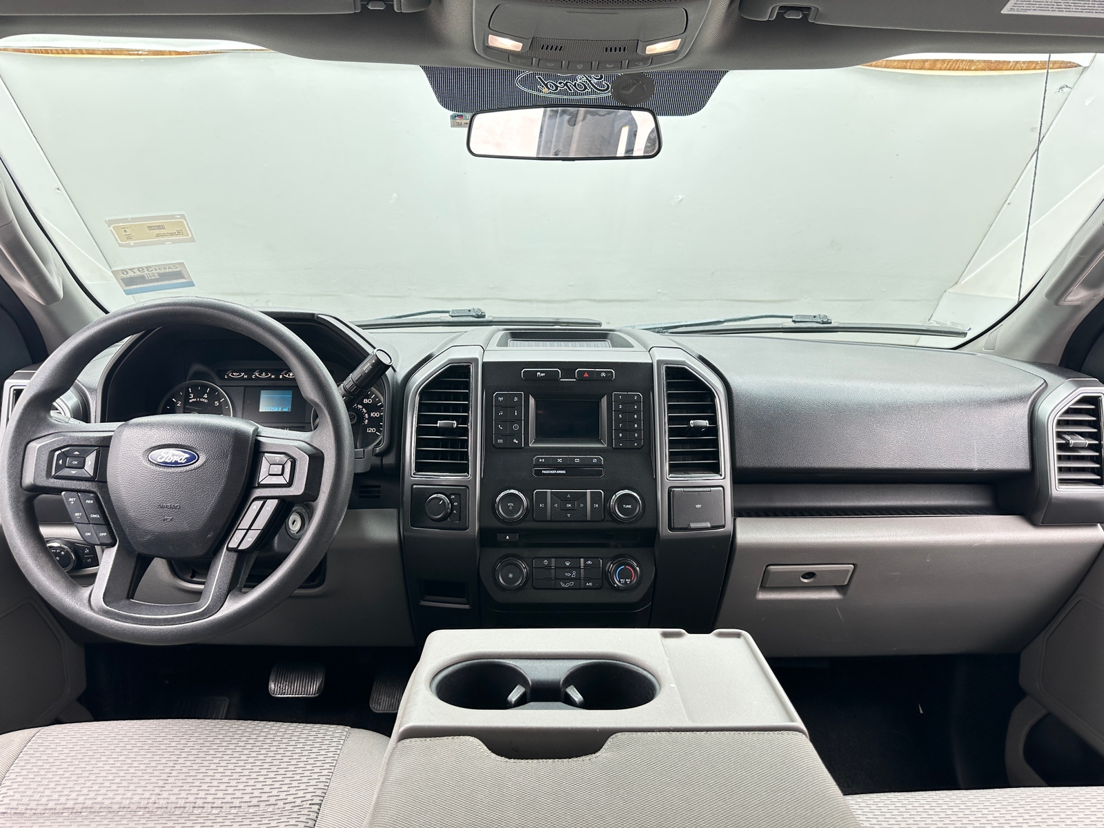 Thumbnail: 2018 Ford Econoline - 3