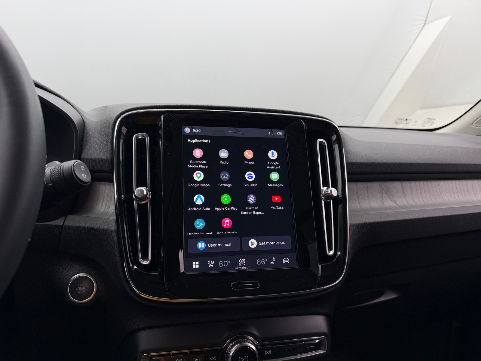 Thumbnail: 2024 Volvo XC40 - 3