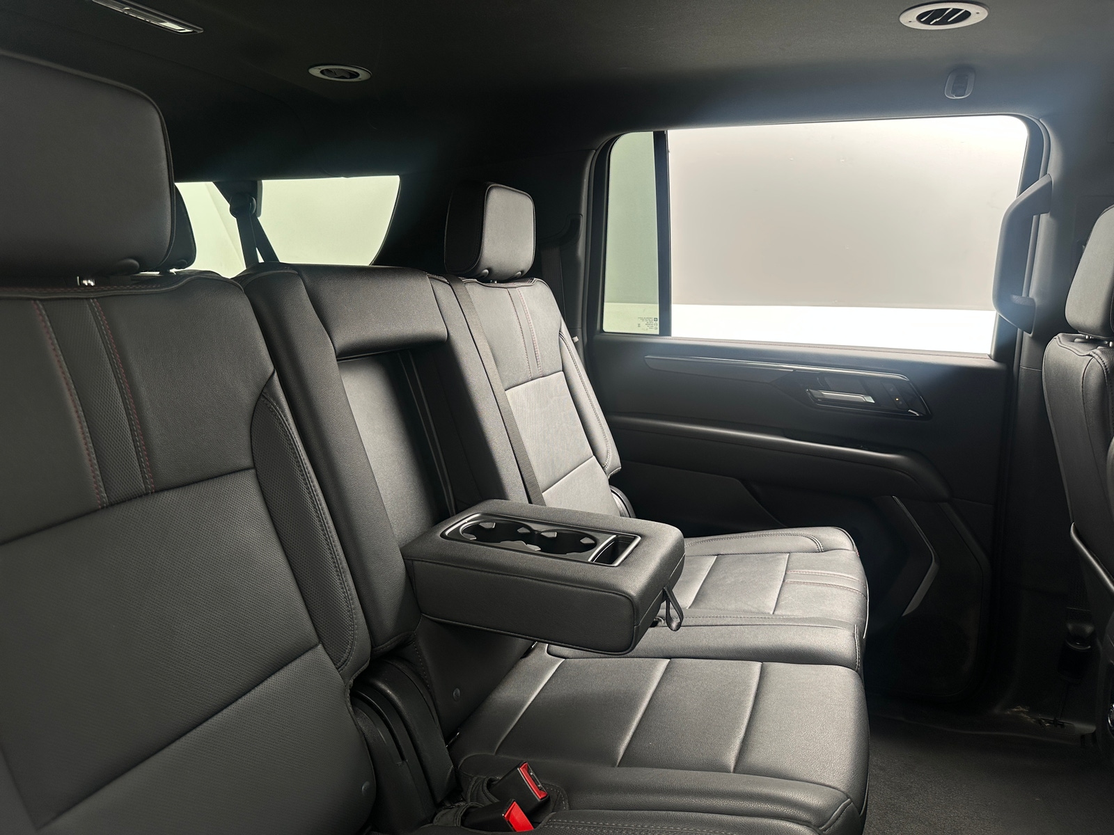 Thumbnail: 2026 Chevrolet Suburban - 5