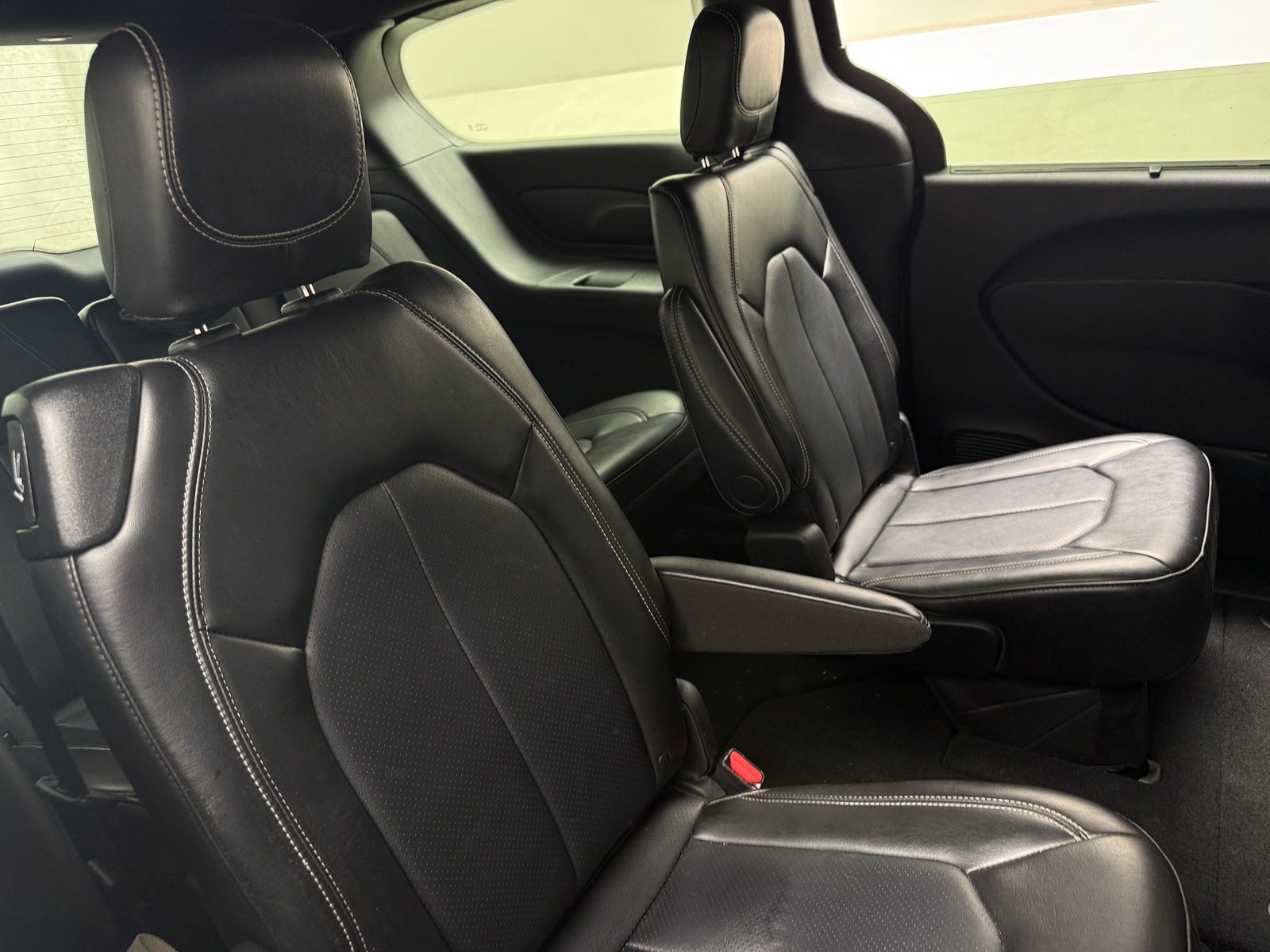Thumbnail: 2025 Chrysler Pacifica - 5