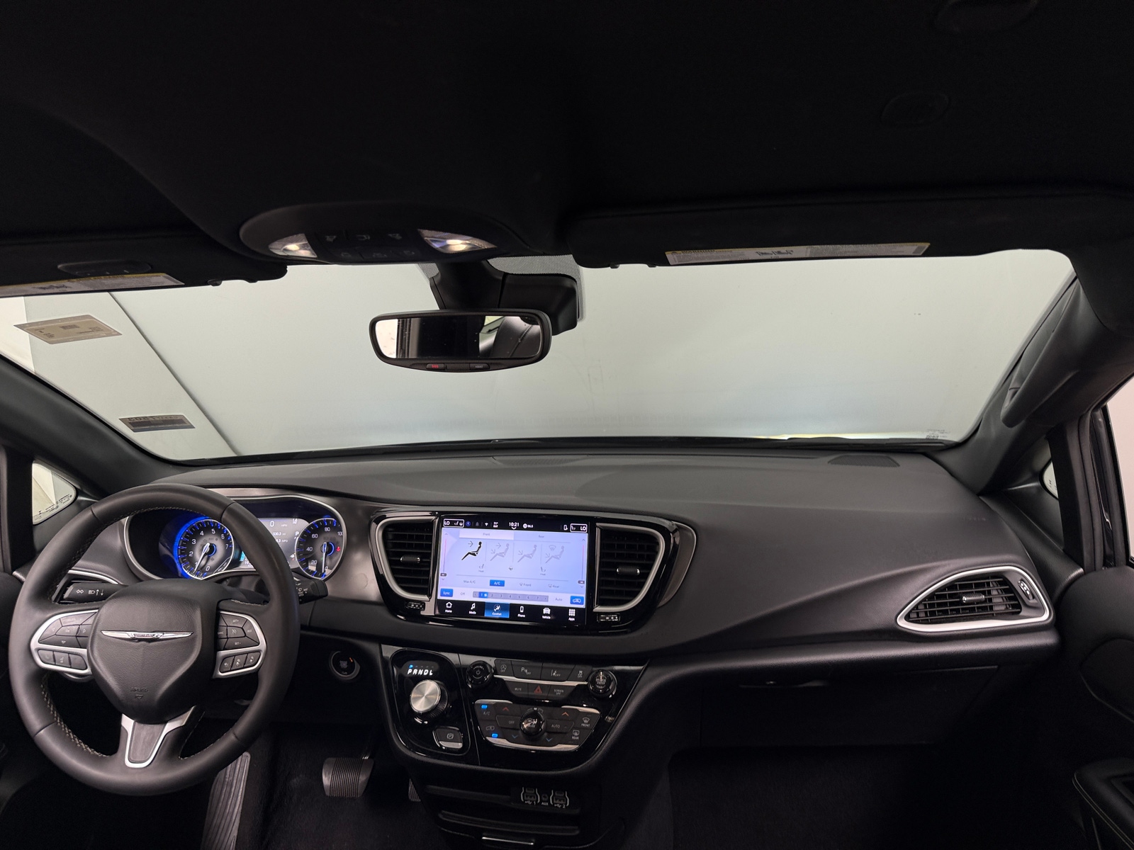 Thumbnail: 2025 Chrysler Pacifica - 2