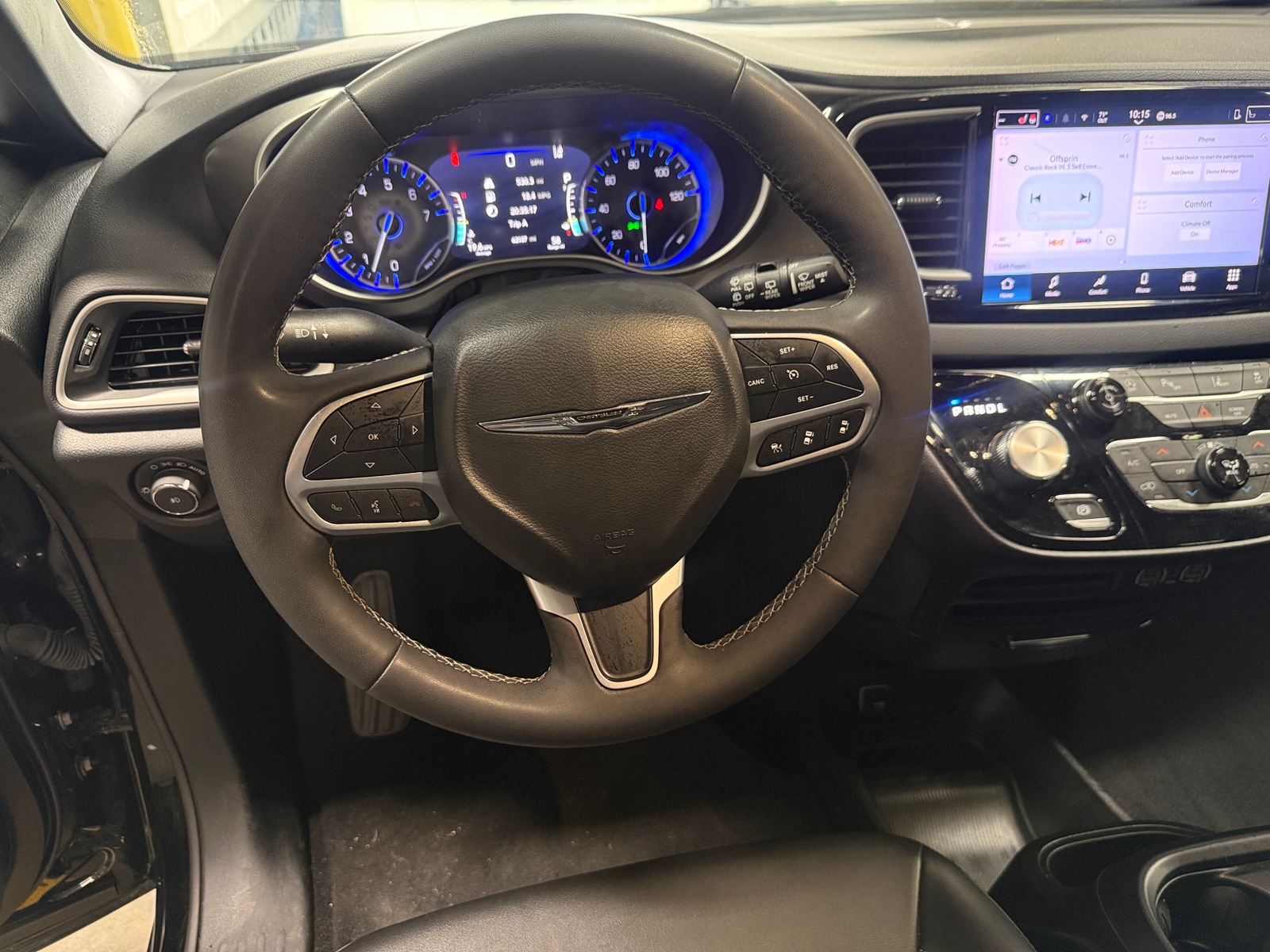 Thumbnail: 2025 Chrysler Pacifica - 4