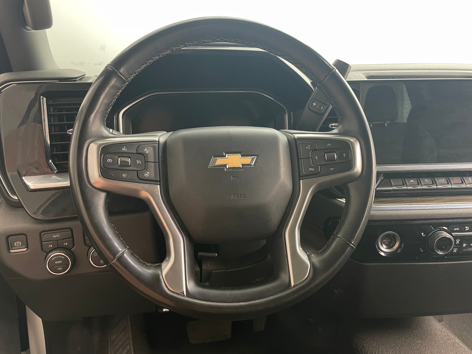Thumbnail: 2023 Chevrolet Silverado 1500 - 5