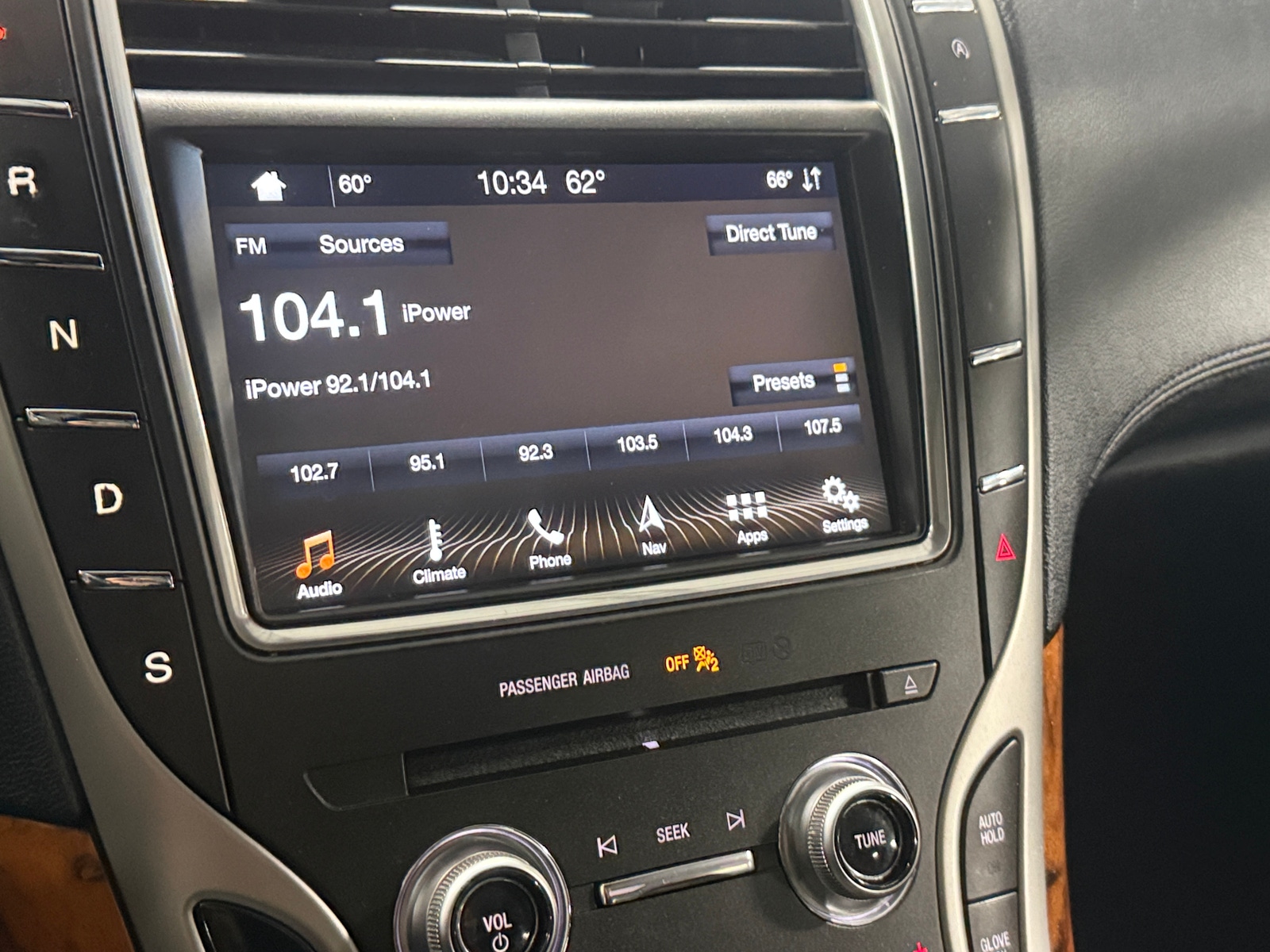 Thumbnail: 2019 Lincoln Nautilus - 3