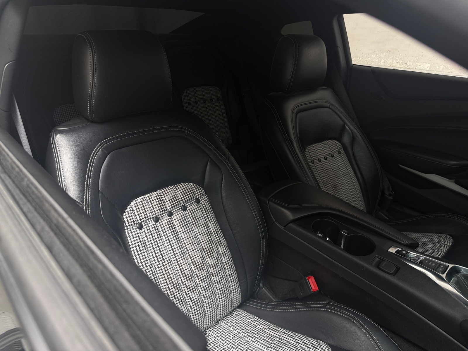 Thumbnail: 2018 Chevrolet Camaro - 2