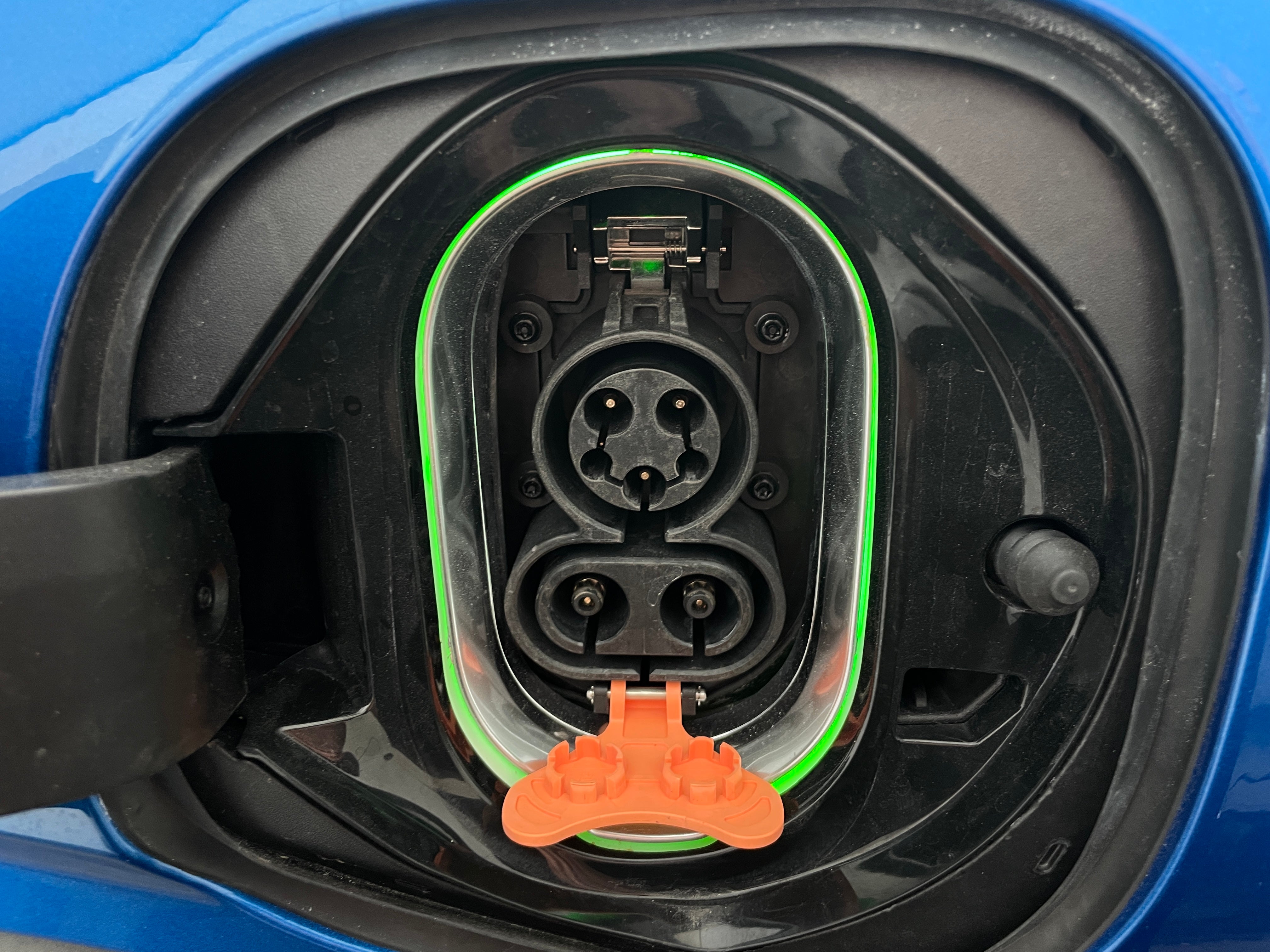 Used 2022 Chevrolet Bolt EUV Premier with VIN 1G1FZ6S04N4117413 for sale in Auburn, WA