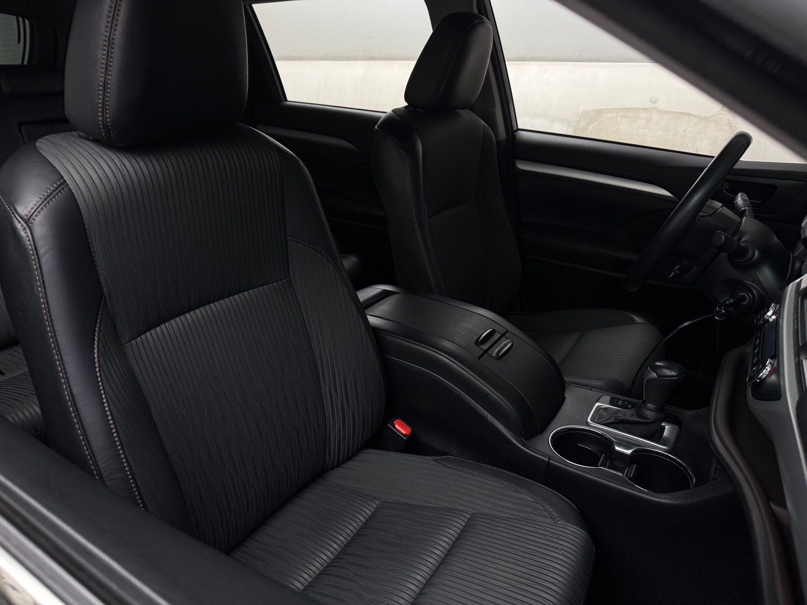 Thumbnail: 2018 Toyota Highlander - 2