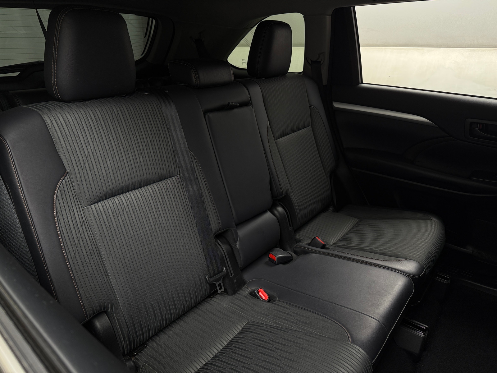 Thumbnail: 2018 Toyota Highlander - 6
