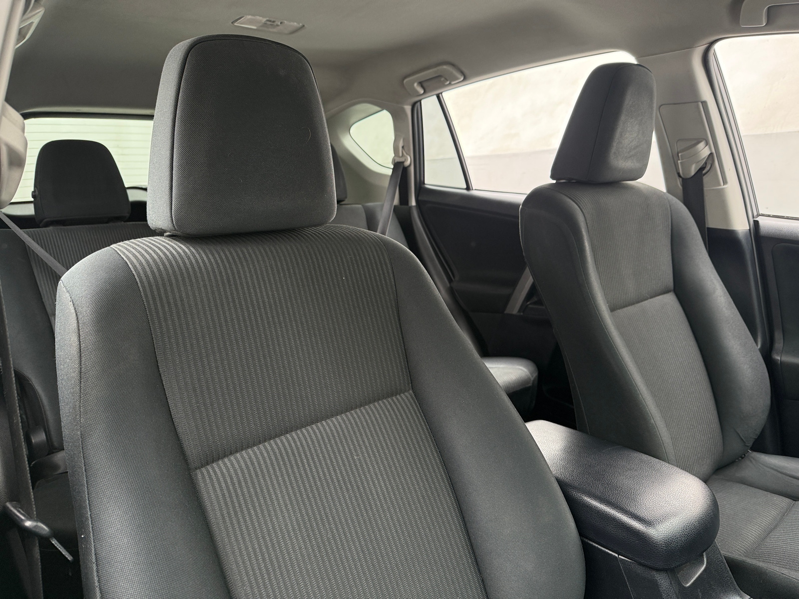 Thumbnail: 2018 Toyota RAV4 - 2