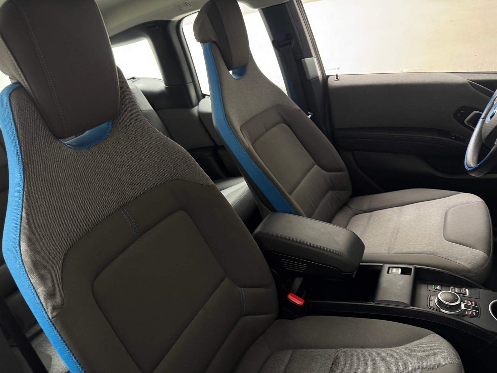 Thumbnail: 2019 BMW i3 - 2
