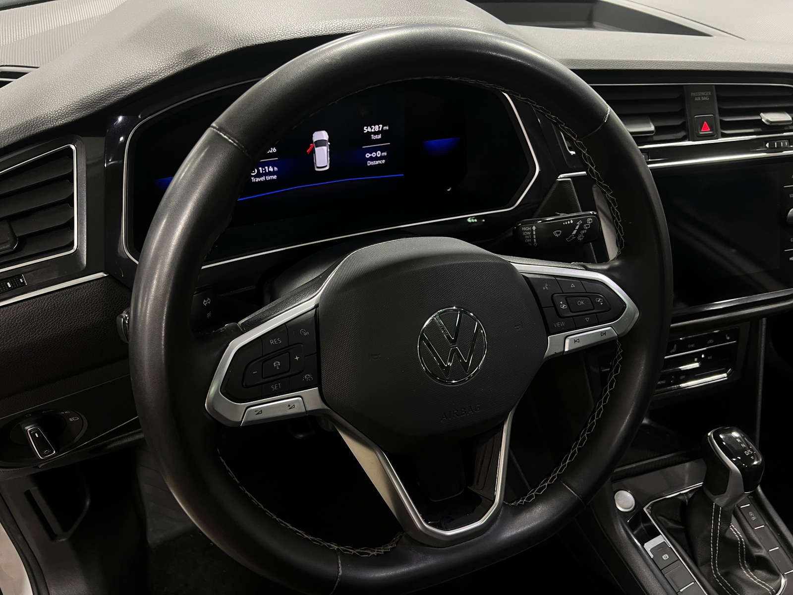Thumbnail: 2023 Volkswagen Tiguan - 5