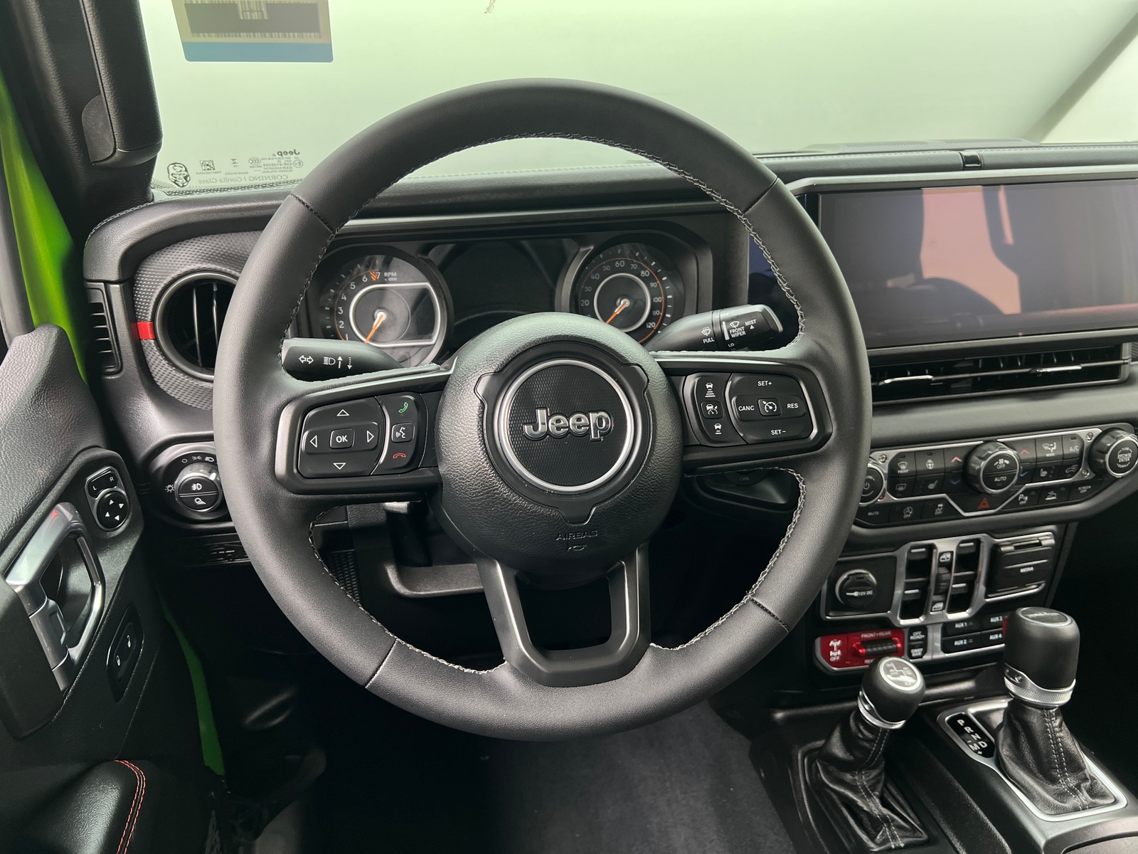Thumbnail: 2025 Jeep Gladiator - 4