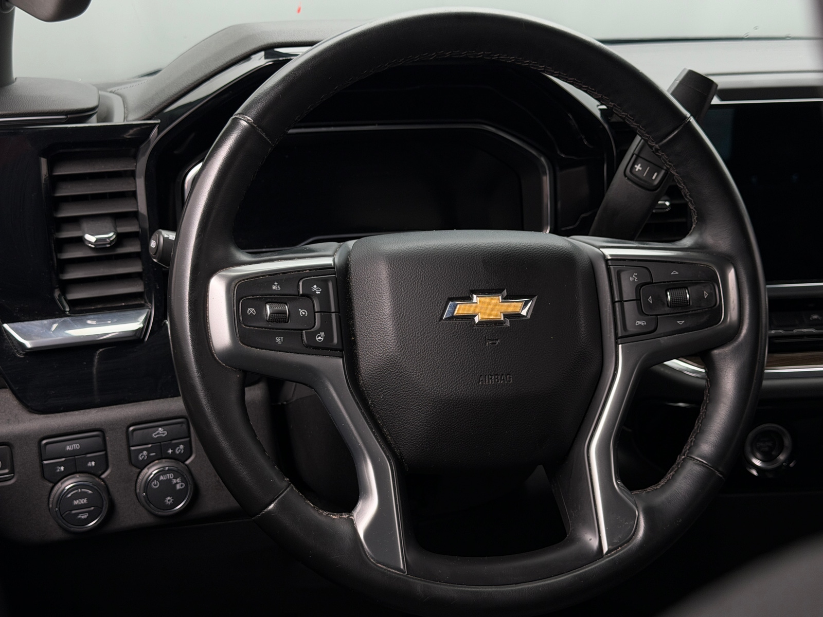 Thumbnail: 2024 Chevrolet Silverado 1500 - 5