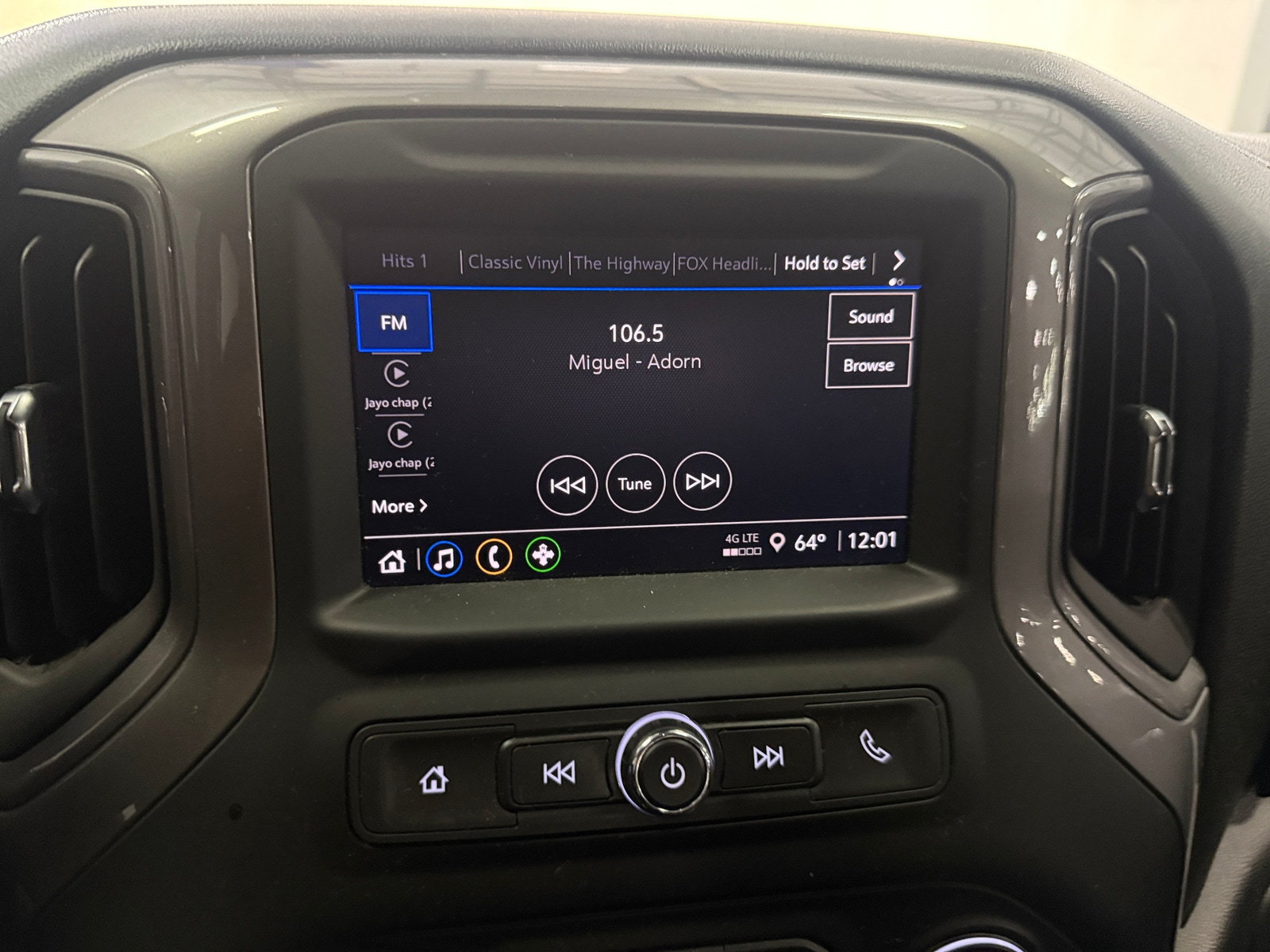 Thumbnail: 2022 Chevrolet Silverado 1500 - 4