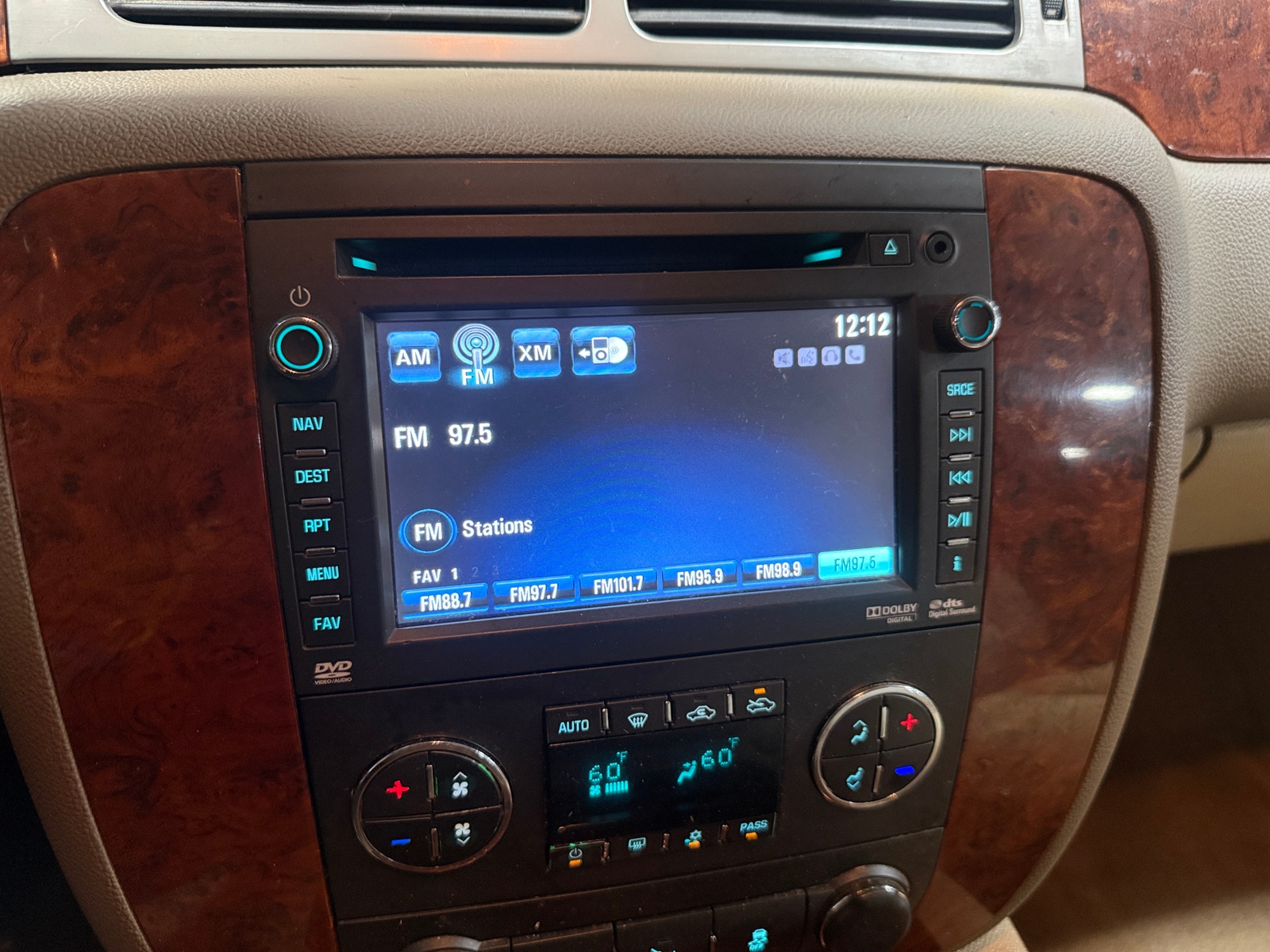 Thumbnail: 2013 Chevrolet Avalanche 1500 - 3
