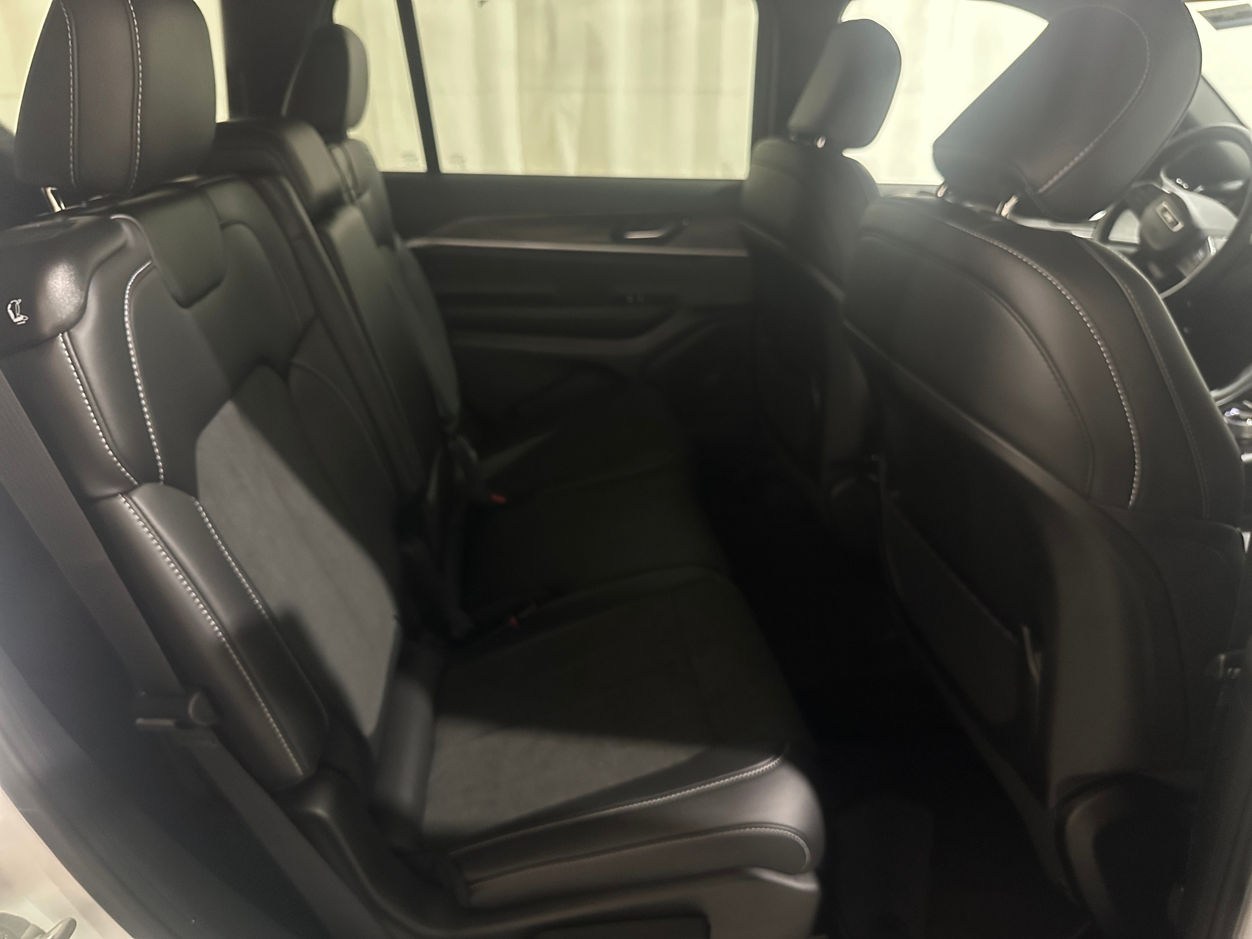2027 Jeep Grand Cherokee L