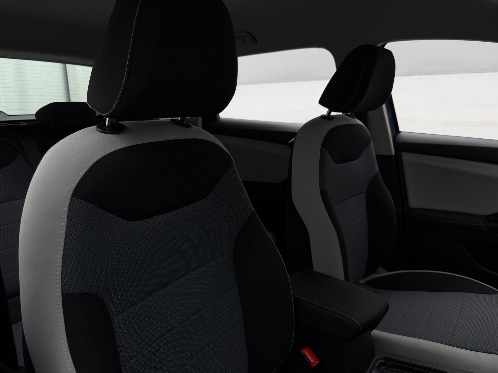 Thumbnail: 2025 Volkswagen Taos - 2